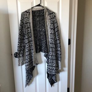 Medium BKE printed cardigan